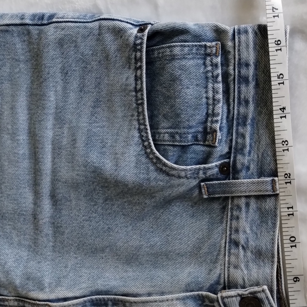 Levi’s Classic Ribcage High Rise Cut Off Denim Jean Shorts - Picture 10 of 14